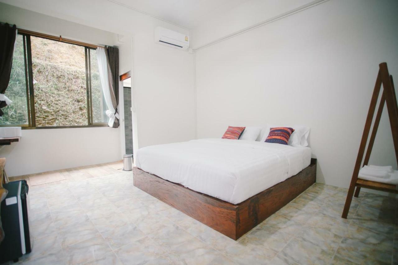 Yayo Coffee And Bed Apartment Чианг Рай Екстериор снимка